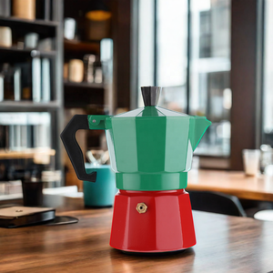 Macchina da caffè Moka italiana classica di alta qualità Design bollitore in alluminio - Product Image 3