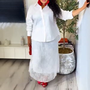 Completo da donna Perspective Africa: Camicetta a maniche lunghe con inserti in <span class=keywords><strong>pizzo</strong></span> + Gonna lunga plissettata, set due pezzi per lo street style - Product Image 2