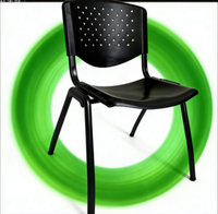 Chaise de formation empilable ergonomique moderne en plastique avec dossier ventilé et cadre en tube d'acier pour salle de classe et conférence – Vente en gros