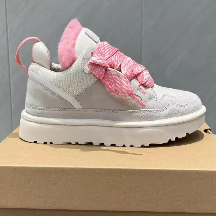 สีเทาอ่อน