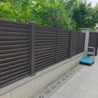Barrière de Confidentialité Horizontale en Aluminium à Lames, Design Persienne Anti-Vent pour Sécurité de Jardin, Villa et Utilisation Extérieure
