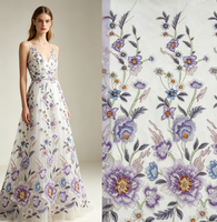 Tissu en Tulle Brodé de Fil Multicolore Motif Floral de Luxe avec Petites Perles de Cristal pour Robe de Mariée de Jardin ou de Haute Couture