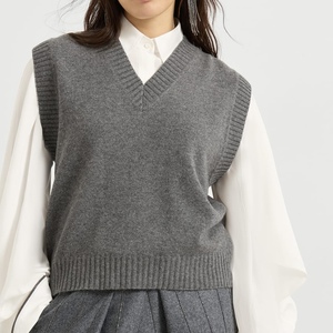 Gilet in Lana 100% Stile Old Money Personalizzato |   Maglione senza maniche, top business casual - Product Image 1