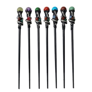 Baguette magique en cristal artisanale avec des pierres précieuses en aventurine verte et en cristal blanc pour le cosplay, les sorcières et les sorciers - Product Image 3