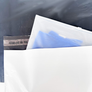 Hot Bán Matte Màu Xanh Túi Bưu Phẩm Với Sáng Bóng Vàng Logo 10*13 Sinh Thái Poly Bưu Phẩm Bao Bì Vận Chuyển Túi Cho Quần Áo Giày Hộp Áo Thun - Product Image 6