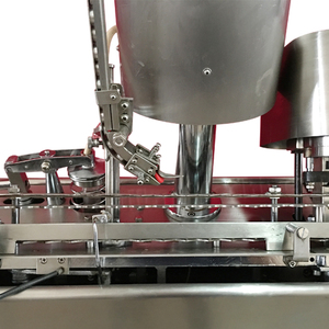 เครื่องบรรจุของเหลวอัตโนมัติ5-30มล. ความจุ2000BPH สำหรับเครื่องดื่มน้ำมันน้ำค้าป<span class=keywords><strong>ลี</strong></span>กโรงแรมขวดแก้ว YG-10ใหม่ - Product Image 4