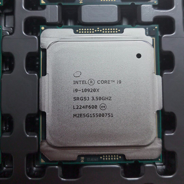 Used Intel Core I9-10920X X-Series Processor (12 Cores, 19.25MB Cache, 3.50 GHz, 165W, 14nm)