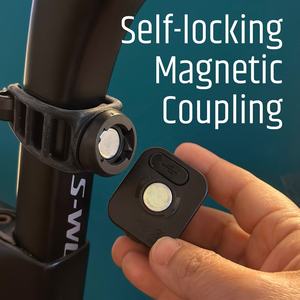 Feu arrière Lumixell en gros, OEM, auto-verrouillant, magnétique, rechargeable par USB-C, résistant à l'eau IPX4, 5 modes, capteur de freinage automatique - Product Image 4