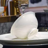 Service de table en porcelaine fine blanche gaufrée, vaisselle élégante et minimaliste en céramique pour la maison