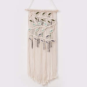 Décoration murale en macramé tressé style bohème avec feuilles, tissé à la main, écologique, avec pompons, pour chambre/salon, mariage, anniversaire - Product Image 5
