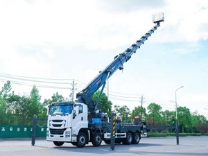 Veicolo a benna per camion ad alta quota con piattaforma di lavoro aereo Isuzu 65m - Product Image 2