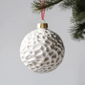 Decorazioni appese per la casa all'ingrosso per la casa con palline personalizzate uniche per albero di natale stile semplice in ceramica