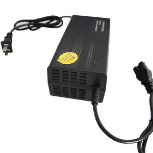 Cargador rápido inteligente de Vietnam para rickshaws eléctricos 24V 36V 48V batería de litio piezas de bicicleta eléctrica - Product Image 4