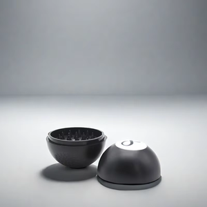 <span class=keywords><strong>CANNA</strong></span> CNHG0048 2026 Grinder Manuale in Plastica a Forma di 8 Nero, Design Moderno, Premium a 3 Parti, per Erbe e Tabacco, Smiling Tobacco Smoke - Product Image 4