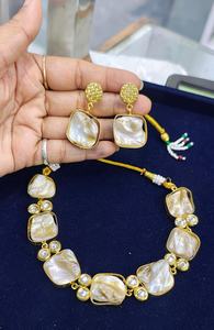 Collier de perles pour femmes, nouveau style rétro, diamant, accessoire de banquet tendance, prix de gros, fait main - Product Image 2