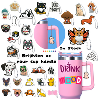Trending Bottle Cap Colgante Accesorio Llavero Tumbler Cup Venta al por mayor Botella Charm Decoración Drinkware Cute Dog Keychain Bulk