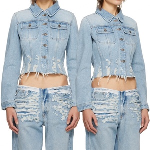 Chaqueta vaquera azul personalizada con dobladillo deshilachado y corte ajustado para mujer - Product Image 6