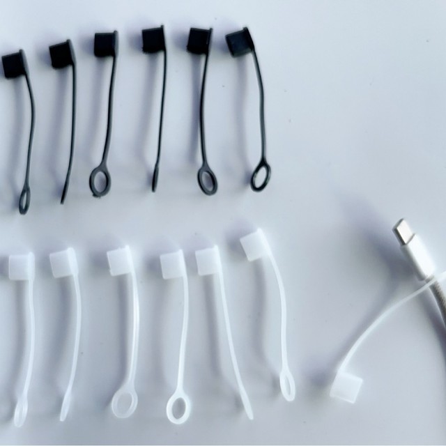 YDS Dust Plug Silicone Anti Dust Port Cover Type C Charging Port Protectors Plug With Cord and Rope, Can Be Hung or Tied