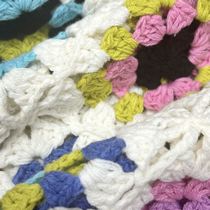 OEM personnalisé crochet femmes <span class=keywords><strong>pull</strong></span> court gilet solide motif couleur bloqué creux main tricots <span class=keywords><strong>pull</strong></span> <span class=keywords><strong>tricot</strong></span>é méthode de tissage - Product Image 5