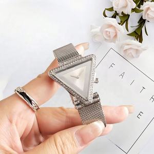 Reloj cronógrafo de cuarzo con banda de acero inoxidable y aleación de dibujos animados para mujer - Product Image 1