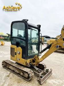 القط 3025C مع مقصورة مريحة وقوة حفر قوية - Product Image 4