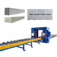 Ligne de production continue de panneaux sandwich pour murs, toitures et chambres froides