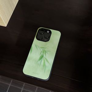 Étui de téléphone pliable rouge en TPU+PC avec sangle pour 15/14/13 Pro/i17 Pro, design Astronaute, protection de l'appareil photo - Product Image 6