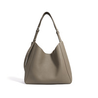 Sac à bandoulière haut de gamme pour femmes en cuir de vachette véritable couche supérieure simple épaule fermeture ouverte Niche Design Polyester