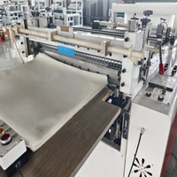 Machine de découpe transversale pour matériaux d'emballage souples tels que le papier à copier et le papier kraft