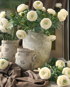 Vente en gros de fleurs de renoncule <span class=keywords><strong>asiaticus</strong></span> en soie artificielle à haute simulation pour la décoration de mariage à la maison - Product Image 6