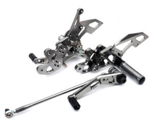Appui-pied arrière de moto en alliage d'aluminium CNC pour SUZUKI <span class=keywords><strong>GSXR</strong></span>, SET de haute qualité, repose-pieds, pour <span class=keywords><strong>GSXR</strong></span> <span class=keywords><strong>600</strong></span>, 750, 2022, 2021, 2020, 2019, 2018 et <span class=keywords><strong>2017</strong></span> - Product Image 2