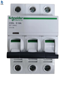 Interruptor de Circuito en Miniatura IC65L 3P D10A, Dispositivo Eléctrico de Bajo Voltaje, 3 Polos, Capacidad de Ruptura de 10A - Product Image 1