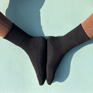 Calcetines de agarre de Pilates personalizados negros-Calcetines de yoga antideslizantes para mujeres Calcetines de entrenamiento de barra de algodón - Product Image 5
