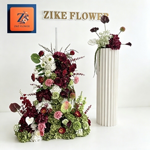 Arrangement floral artificiel de luxe bordeaux au toucher réel pour la décoration de lieux événementiels et la décoration florale d'événements - Product Image 1