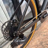Kozo Carbonfaser Gravel Mountainbike All Mountain 700C*35C |   Aluminiumlegierungsgabel |   Hydraulische Scheibenbremsen |   13-Gang |   Unisex