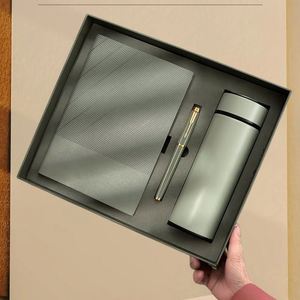 Coffret Cadeau d'Anniversaire d'Entreprise : Tasse Isotherme et Boîte Cadeau Pratique – Idéal pour Événements d'Entreprise - Product Image 2