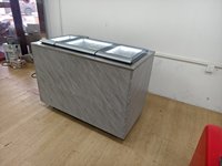 -22 ℃   Vitrine Réfrigérée pour Crèmes Glacées, Gelatos et Sucettes Glacées, Température Réglable