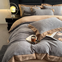 Haut gramme poids gris lait velours sculpté broderie housse de couette haut de gamme 4 pièces Designer velours literie ensemble de draps