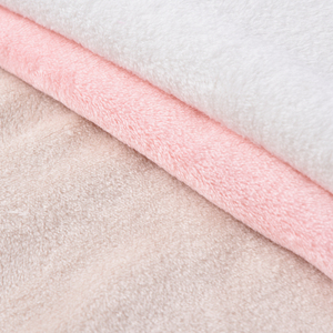 Vaut la peine d'<span class=keywords><strong>acheter</strong></span> flanelle plaine 100% polyester tricoté tissu poids moyen 220GSM confortable doux pour la peau rideau doublure de vêtements de nuit - Product Image 2