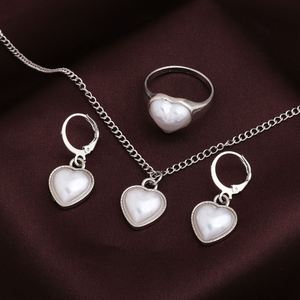 Conjunto de Collar, Pendientes y Anillo de Oro de Moda con Colgante de Corazón, Joyería de Regalo para Mujer - Product Image 6