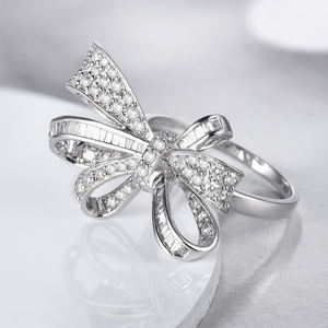 Bague en or blanc 18 carats pour femme, avec nœud papillon, diamant 1 carat, design tendance, qualité supérieure, pour usage quotidien - Product Image 3