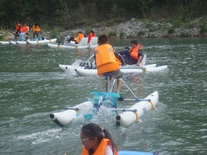 Bicicletta Acquatica in Alluminio per 1 Persona, Pedalò, Bici d'Acqua Singola per Noleggio in Resort, Fitness ed Esercizio - Product Image 1