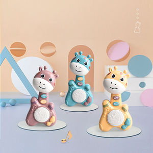 Jouet musical sensoriel pour bébé en forme de guitare avec lumières LED, hochet à main en plastique et tambour à tapoter, motifs animaux adorables pour le confort des nourrissons - Product Image 2