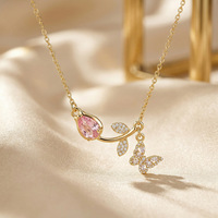 Collier Tendance Papillon Tulipe Entièrement Pavé de Zircons, Plaqué Or 18K, Chaîne de Clavicule Délicate, Bijou de Niche Luxe Léger, Idéal Cadeau