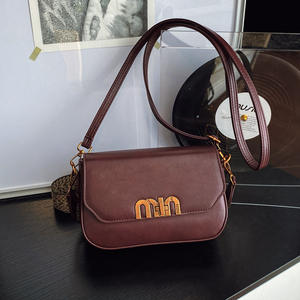 Nouveauté Sac à main carré compact chic et élégant Sac à main tendance pour femmes Sac à bandoulière Sac à main avec des options de port polyvalentes - Product Image 2