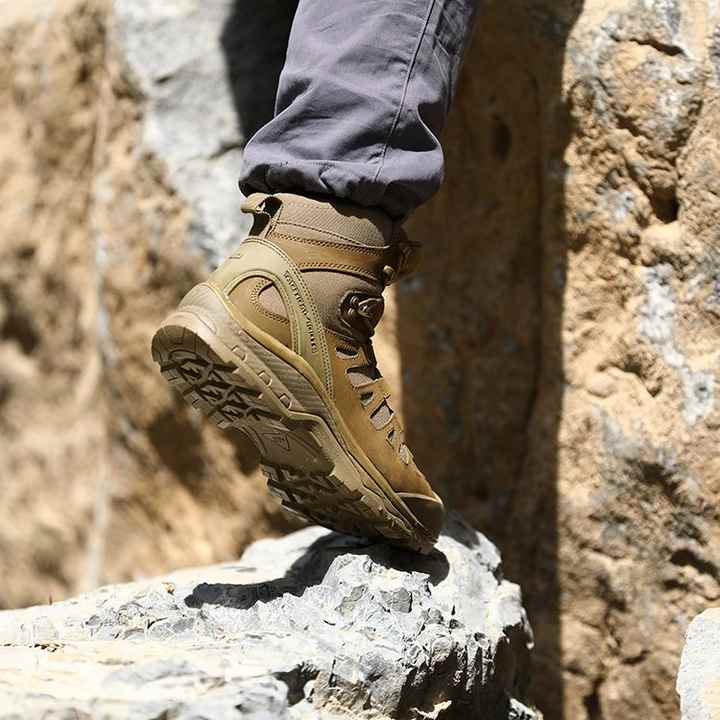 Botas Tacticas Salomon Quest 4d Forces En Hombre Negras Y