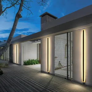 KAIFAN 110v 220v 현대 야외 외부 선형 스트립 벽 램프 3000k 따뜻한 흰색 정원 Sconce 긴 Led 벽 빛
