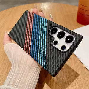 Funda de teléfono de fibra de carbono magnética a prueba de golpes de gama alta para Samsung <span class=keywords><strong>S23</strong></span> S24 S25 cubierta de teléfono móvil con lente de Metal de ultra alta calidad - Product Image 2