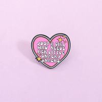 Broche en métal sur le thème des fruits en alliage de zinc avec nickelage noir et impression UV de forme irrégulière pour accessoires de sac à dos de vêtements