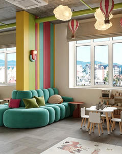 Conception d'intérieur personnalisée pour salon de coiffure pour enfants avec mobilier en contreplaqué MDF, comptoirs incurvés, chaises pour enfants, aménagement commercial coloré, OEM - Product Image 5